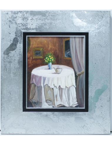 Saul: Table and flowers